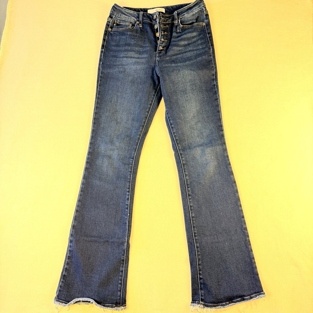 Kancan Rainn Ultra High Rise Flare Jeans Button Fly Raw Hem Size 9 / 28 KC7138M